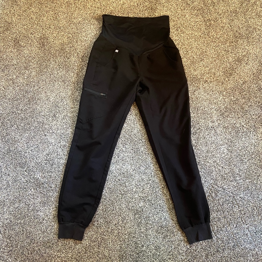 FIGS maternity joggers XS